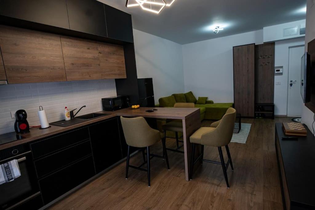 Sunrise Apartment Oradea Bagian luar foto